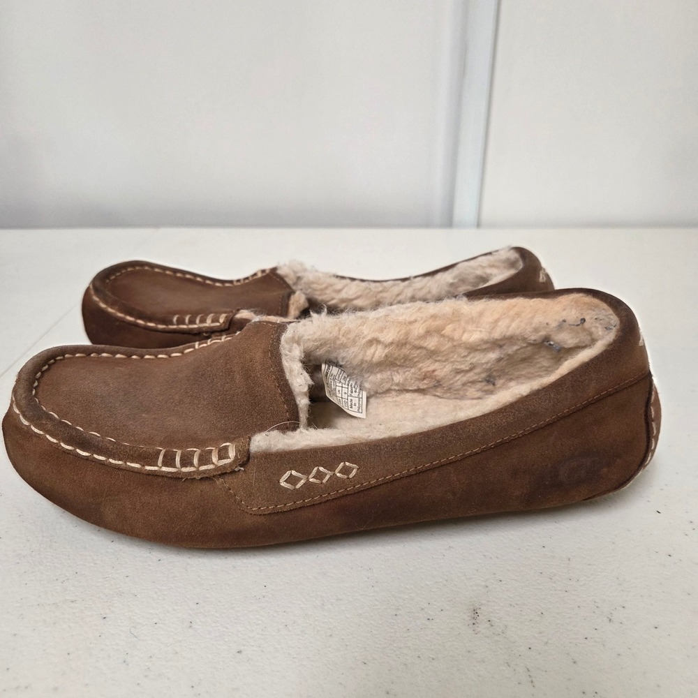 UGG Ascot Mens 11D Chestnut Brown Suede Sheepskin Lined Moccasin Slipper 1106878
